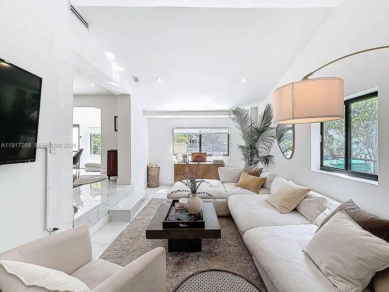 1367 Nw 41st St - Photo 6 of 21