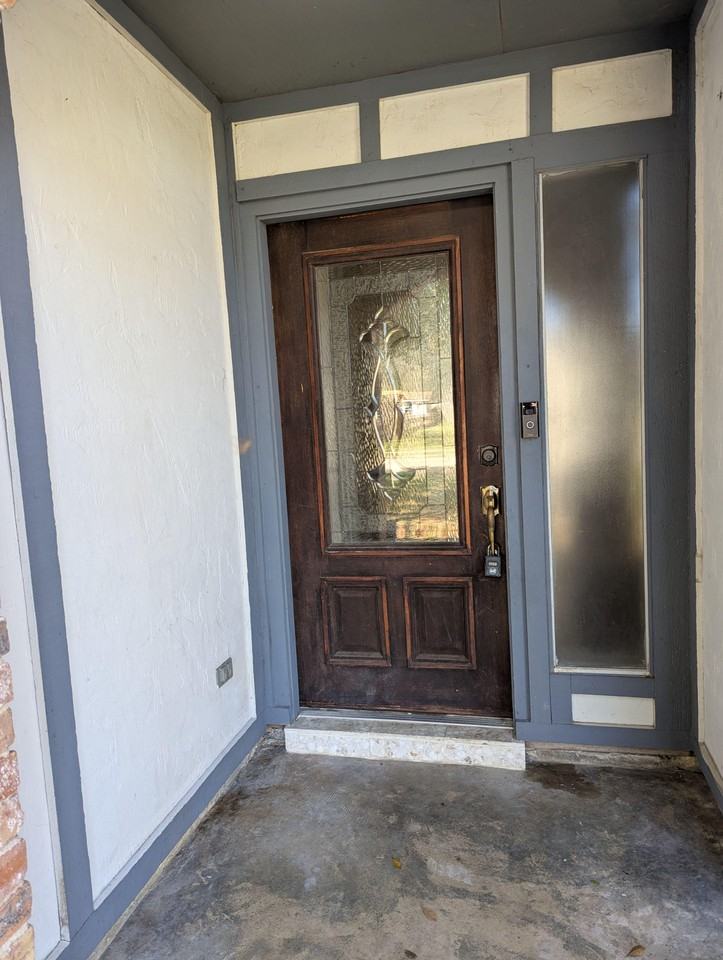 Lakecrest Dr - Photo 2 of 27