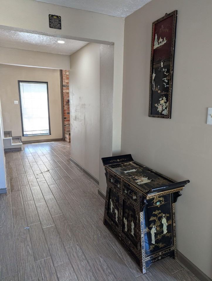 Lakecrest Dr - Photo 7 of 27