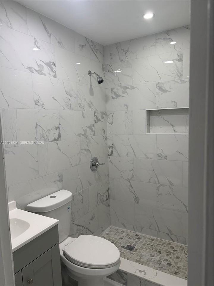 2993 Nw 191st Ter - Photo 6 of 12