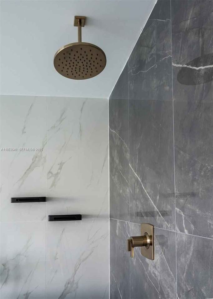 Ne 24th St #4806 - Photo 6 of 8
