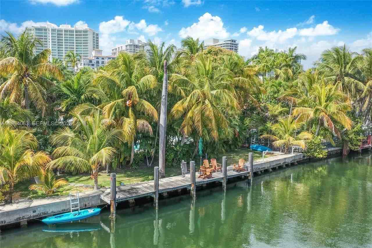 278 S Island - Photo 3 of 50