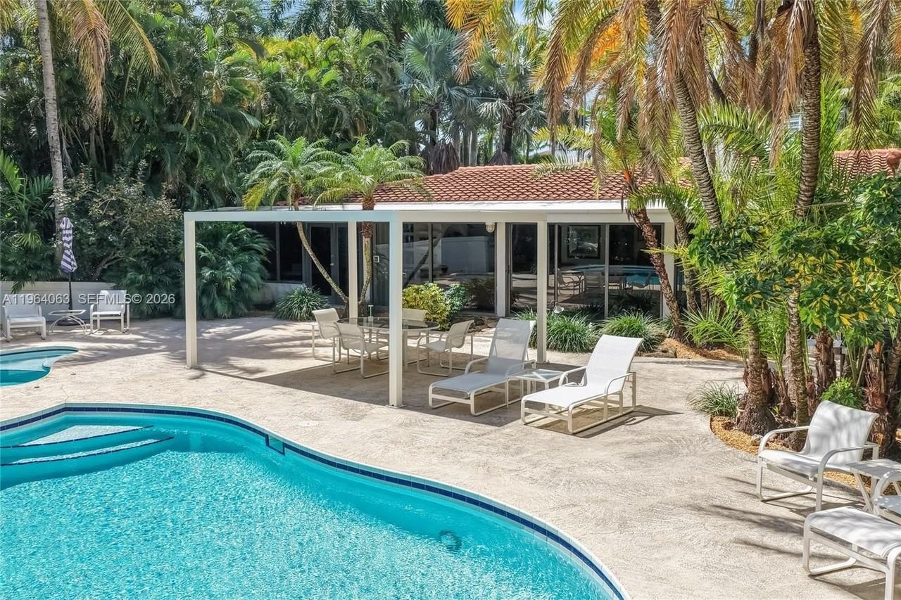 278 S Island - Photo 4 of 50