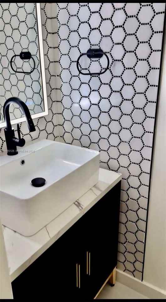 747 Se 1st Way #96 - Photo 2 of 12