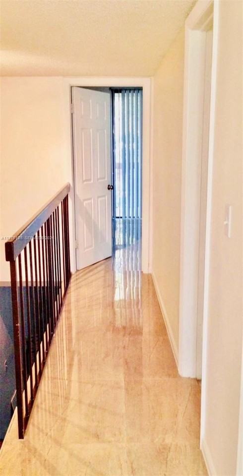 747 Se 1st Way #96 - Photo 5 of 12