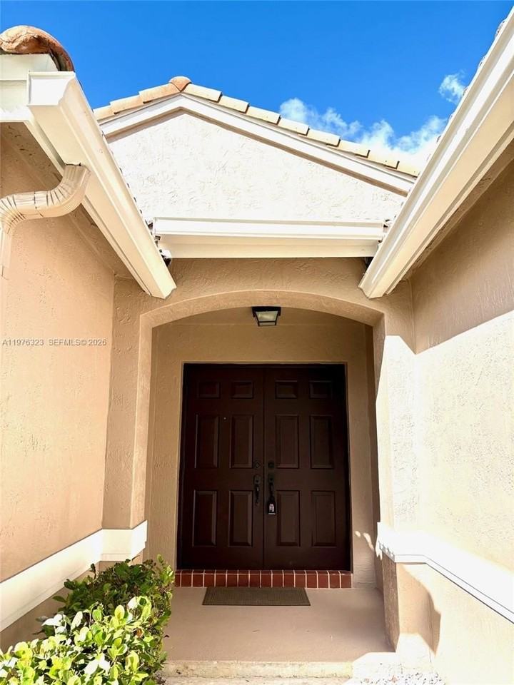 14215 Nw 21st St - Photo 2 of 49