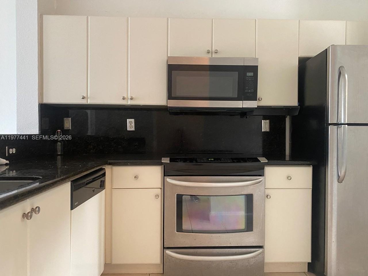 17630 Nw 73rd Ave #102-4 - Photo 5 of 27