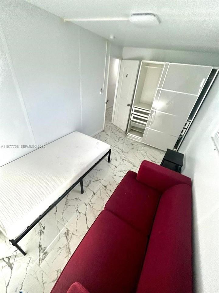 7110 Hope St - Photo 7 of 14