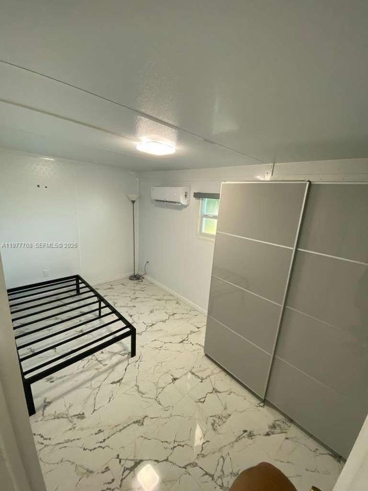 7110 Hope St - Photo 6 of 11