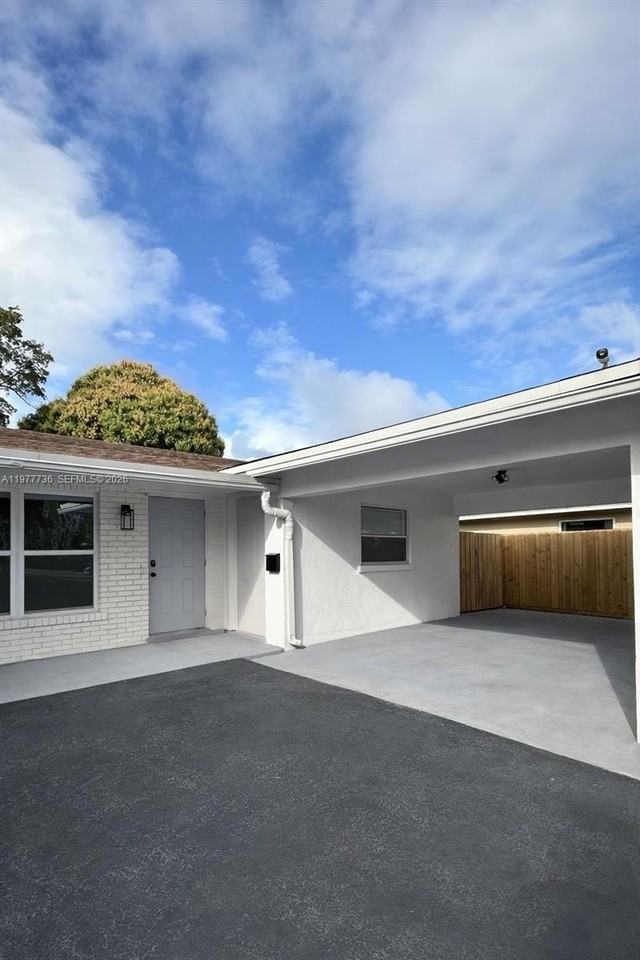 1675 Ne 45th St #1681 - Photo 2 of 27