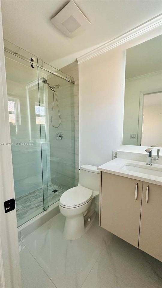 1675 Ne 45th St #1681 - Photo 7 of 27
