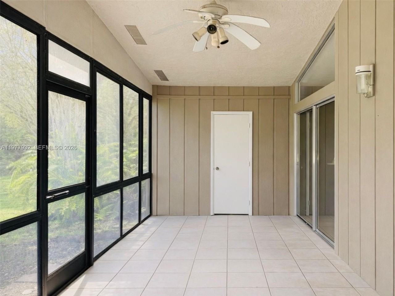 614 Woodgate Cir #C - Photo 4 of 12