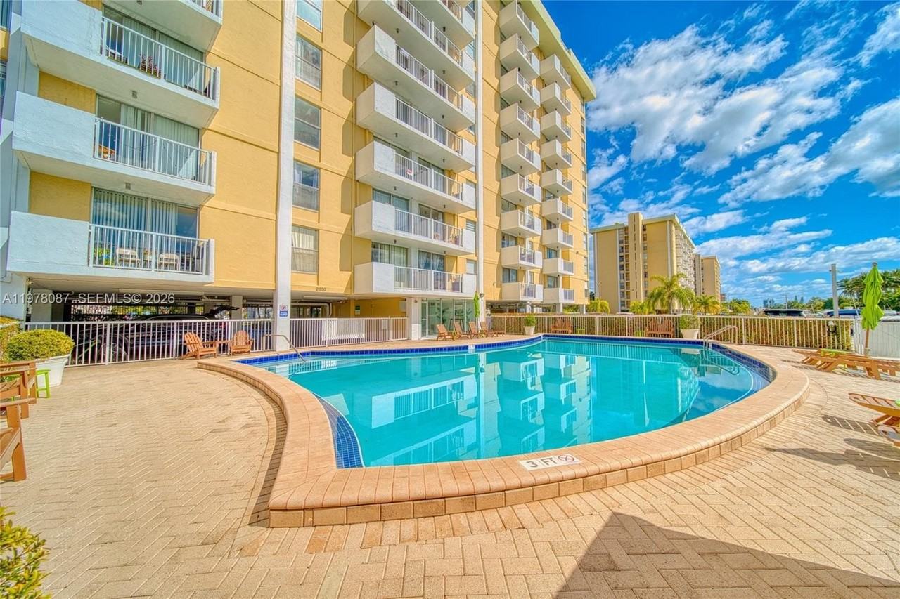 2000 Ne 135th St #708 - Photo 5 of 35