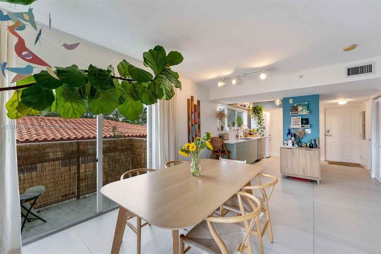 630 85th St #205 - Photo 6 of 29