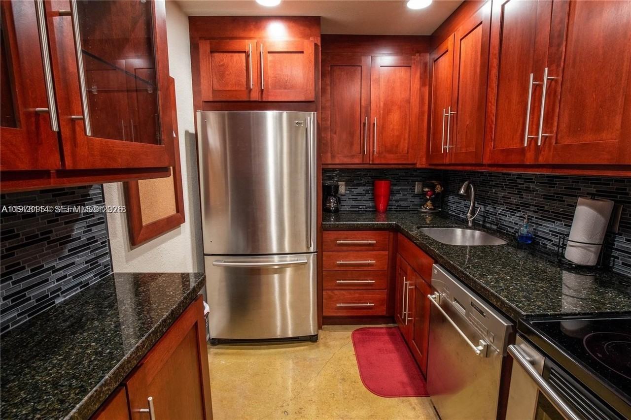 1700 Se 15th St #114 - Photo 5 of 29