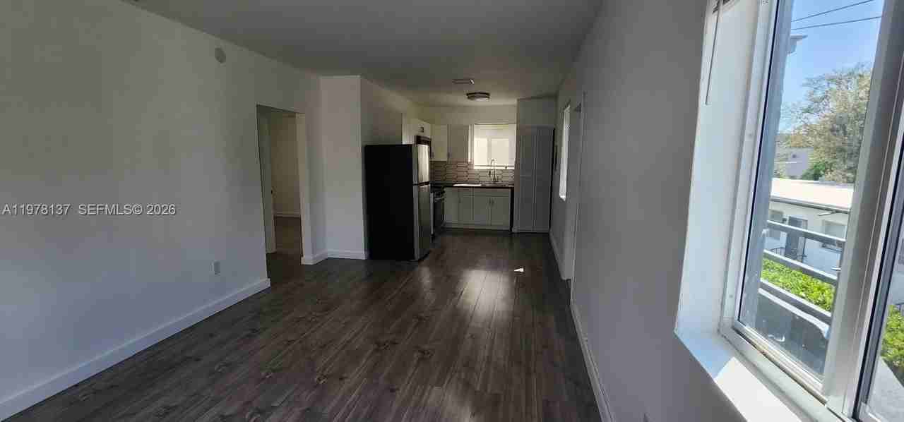 842 Sw 3rd St #844 - Photo 6 of 11