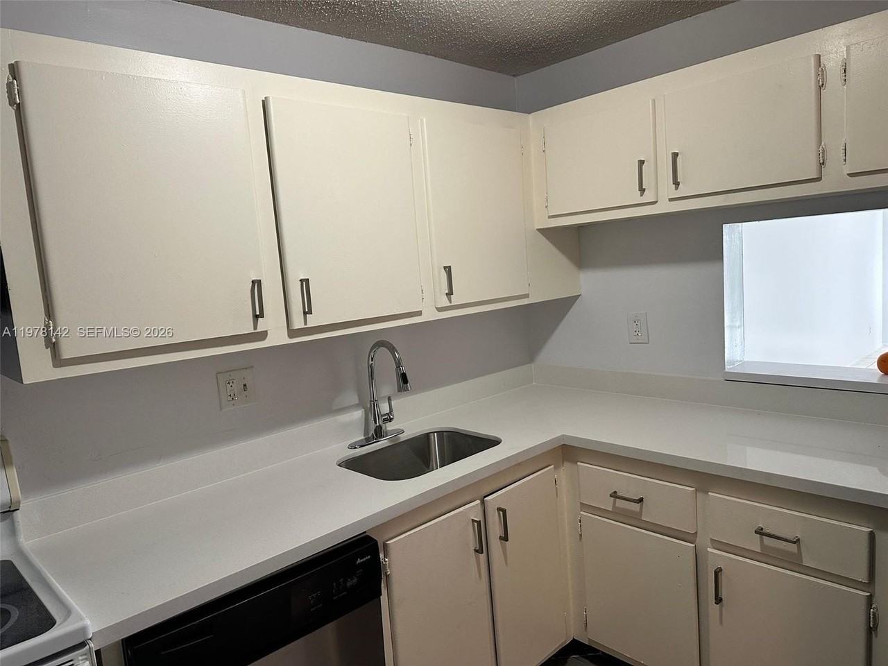 8000 Fairview Dr #306 - Photo 5 of 11
