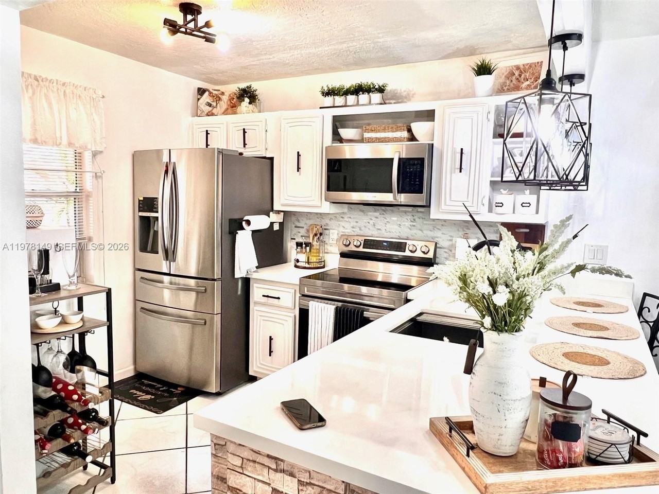 2811 Somerset Dr #211 - Photo 5 of 50