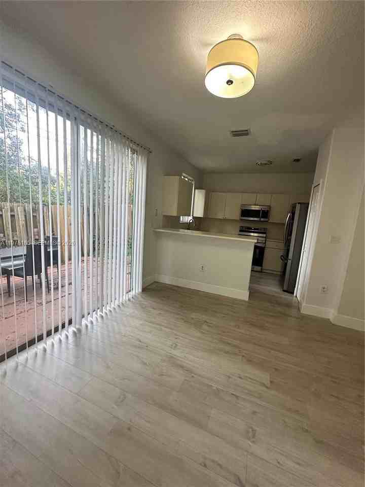 1481 Se 24th Ct #243 - Photo 4 of 36