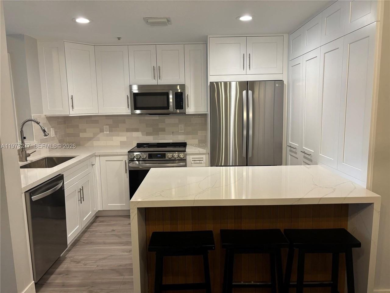 6700 Nw 114th Ave #902 - Photo 6 of 29