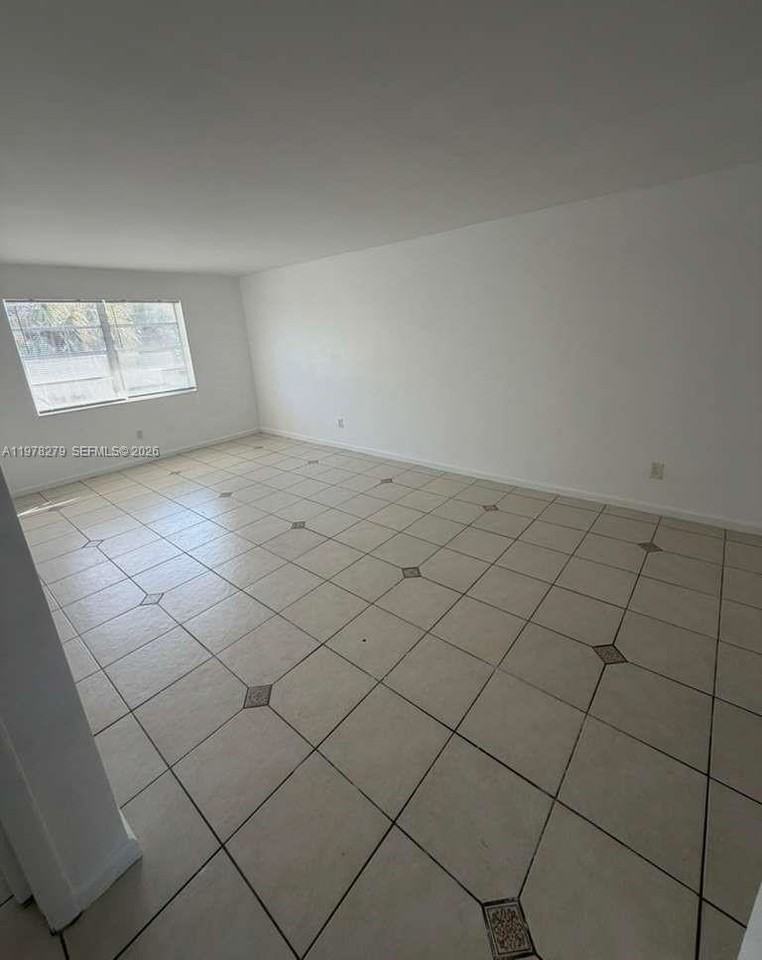 1350 Ne 119th St #135024 - Photo 2 of 8