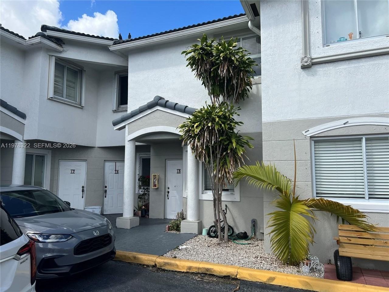 110 Sw 109th Ave #15 - Photo 4 of 50