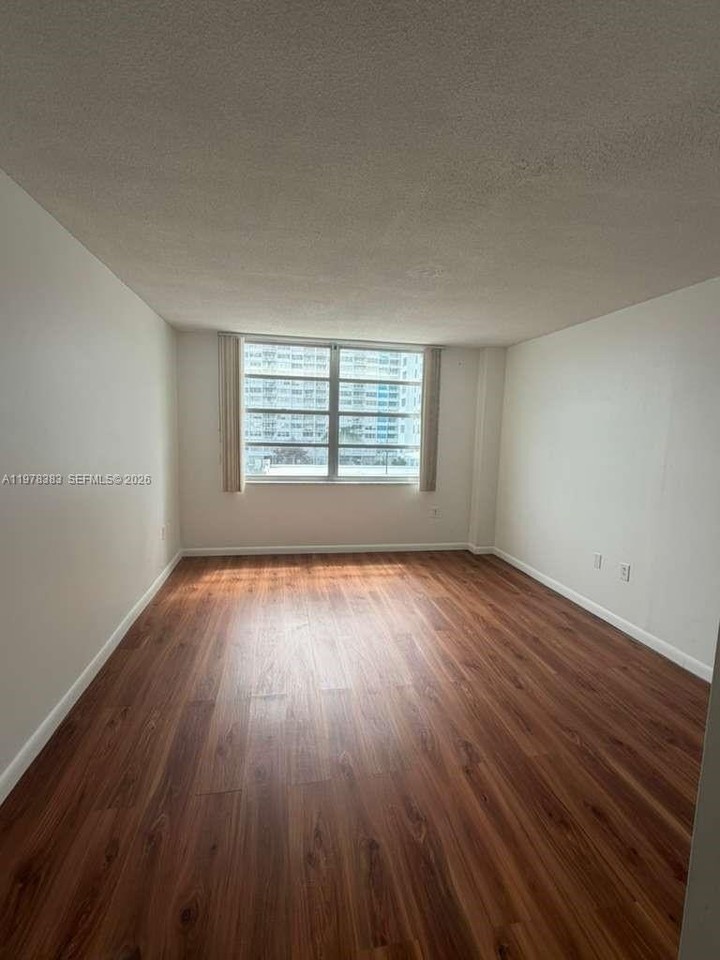 2780 Ne 183rd St #410 - Photo 5 of 10