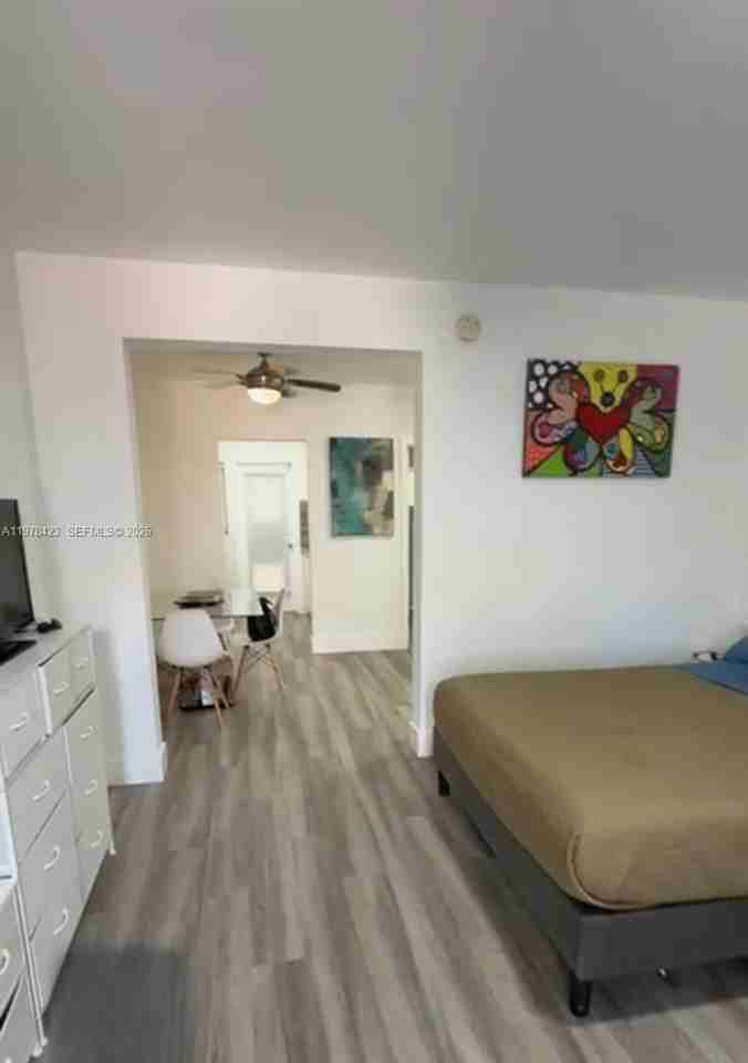 761 Euclid Ave #4 - Photo 3 of 19