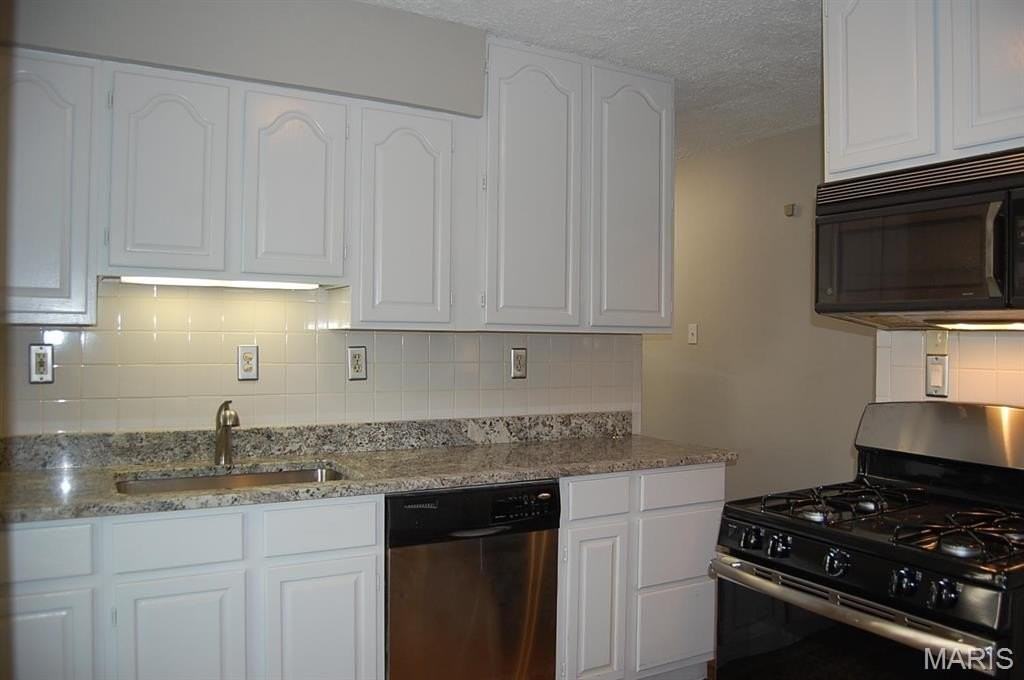 814 Dickson St - Photo 3 of 14