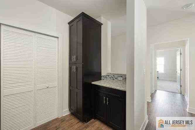 421 Tavern Rd - Photo 7 of 27