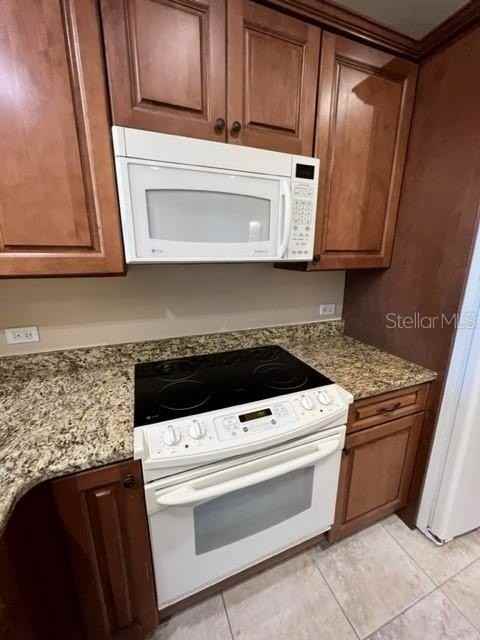 7710 Lake Vista Ct #303 - Photo 7 of 32