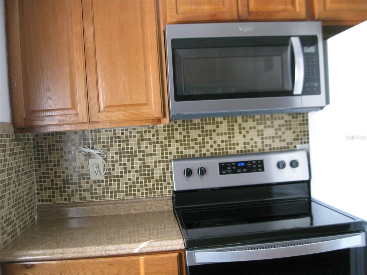 620 31st Ave E - Photo 6 of 15