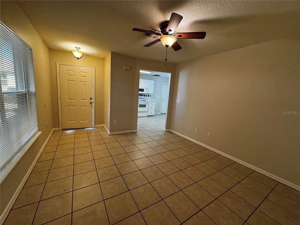 2630 Icabod Ct - Photo 2 of 8