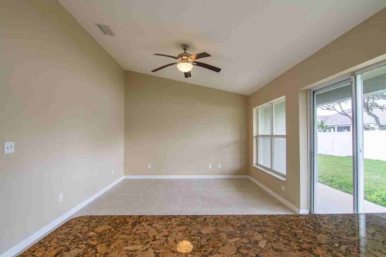 402 Bridgewater Ct - Photo 5 of 13