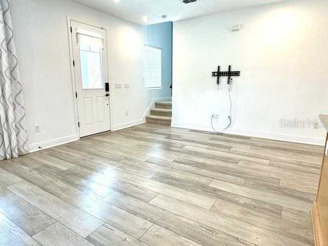 1825 Coastal Ct - Photo 7 of 29