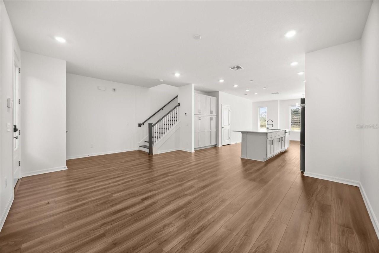 6403 Cyrils Dr - Photo 4 of 27