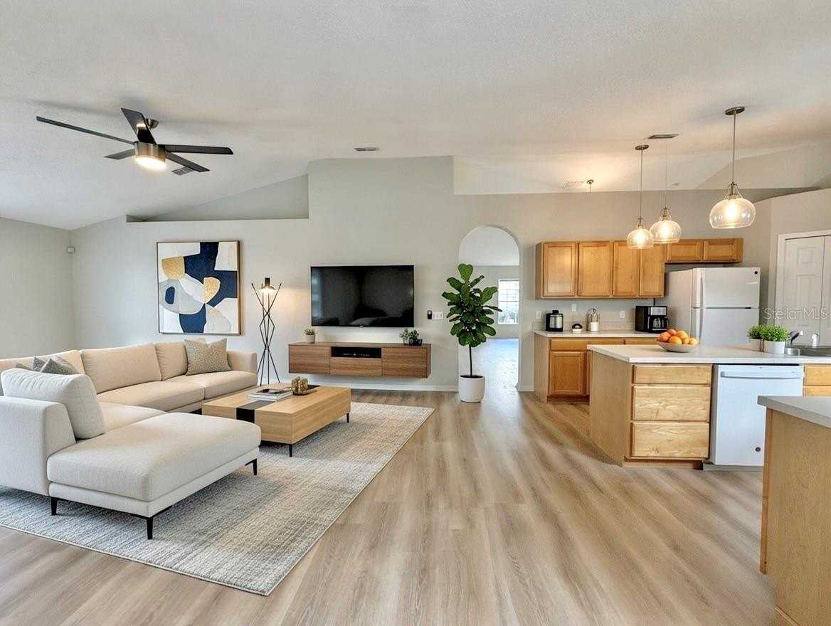 12052 Villa Rd - Photo 4 of 50