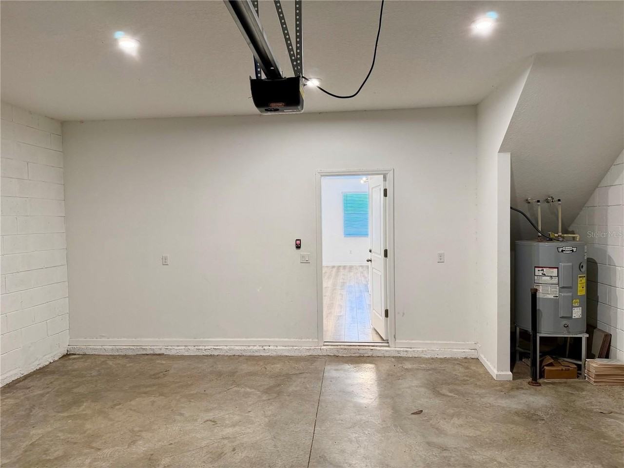 11615 Sunsail Ave - Photo 3 of 21