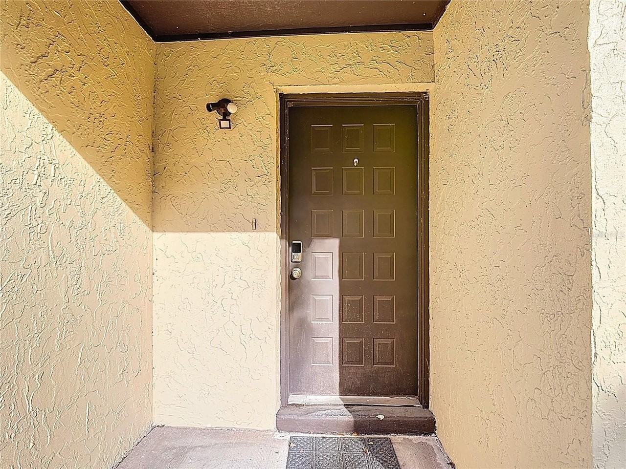 571 Hunter Cir - Photo 4 of 23