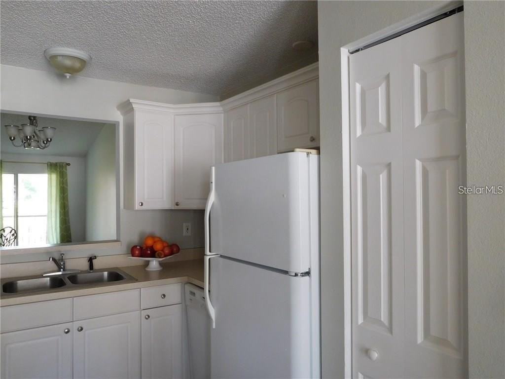 8830 Coral Palms Ct #B - Photo 6 of 20