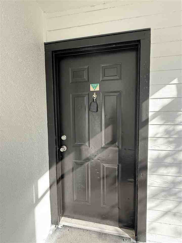 2201 Key West Ct #314 - Photo 4 of 50