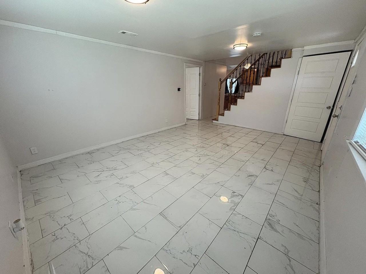 227 Marveline Dr - Photo 3 of 15