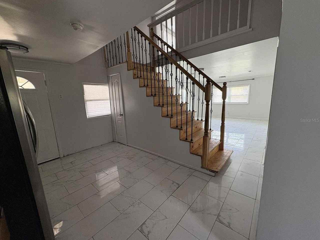 227 Marveline Dr - Photo 4 of 15