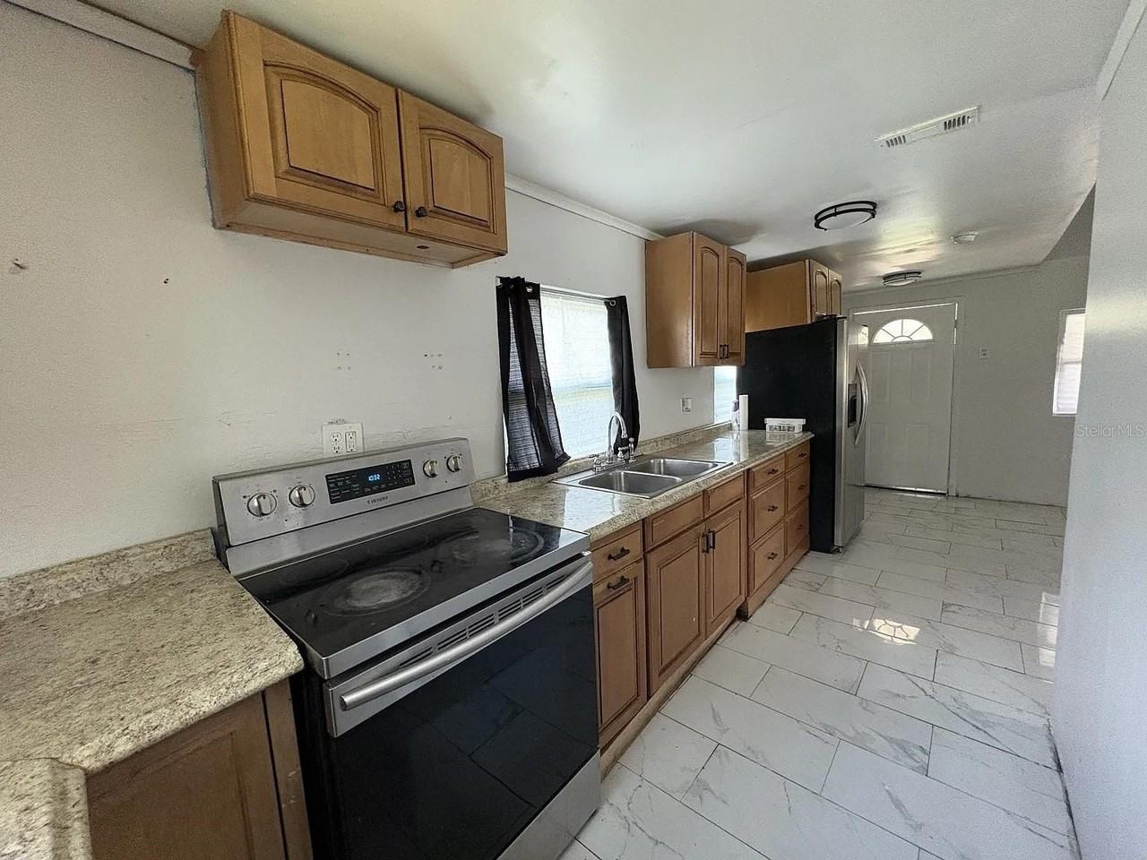 227 Marveline Dr - Photo 5 of 15