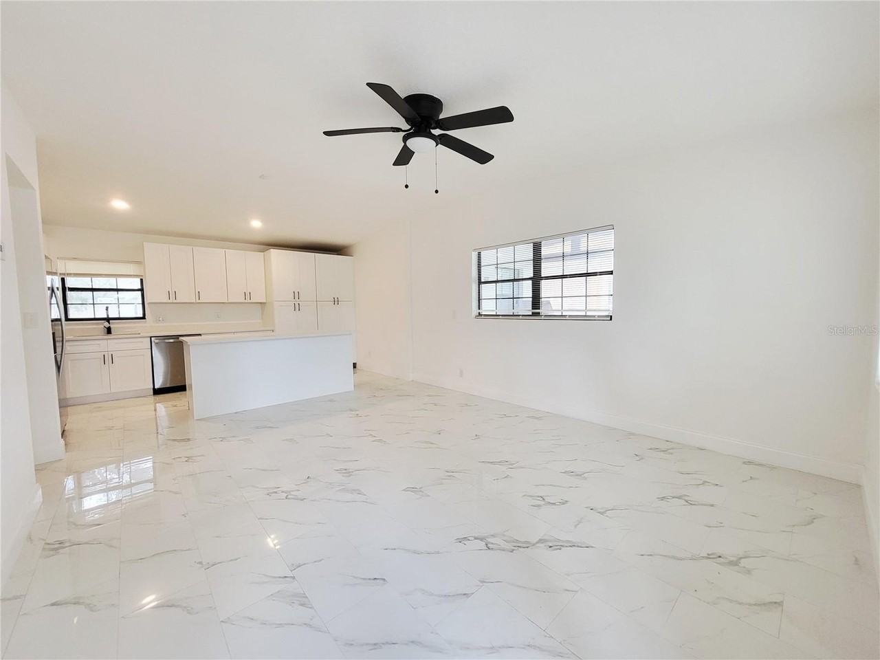 2511 Drake Dr - Photo 3 of 14