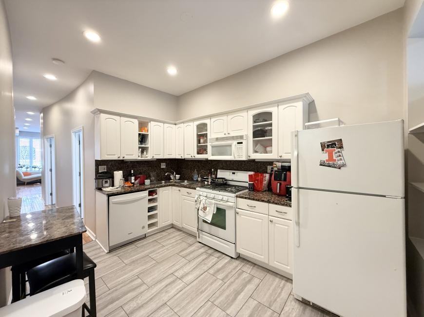 1970 W Huron St - Photo 5 of 10