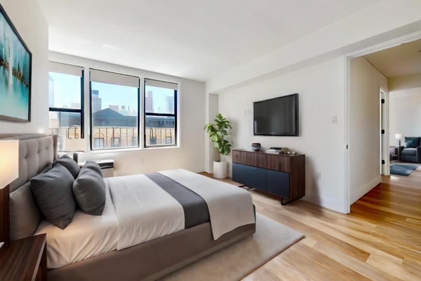 220 E 26th St - Photo 3 of 9