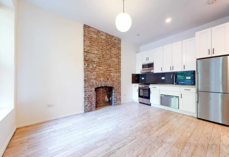 472 Central Park W - Photo 2 of 10