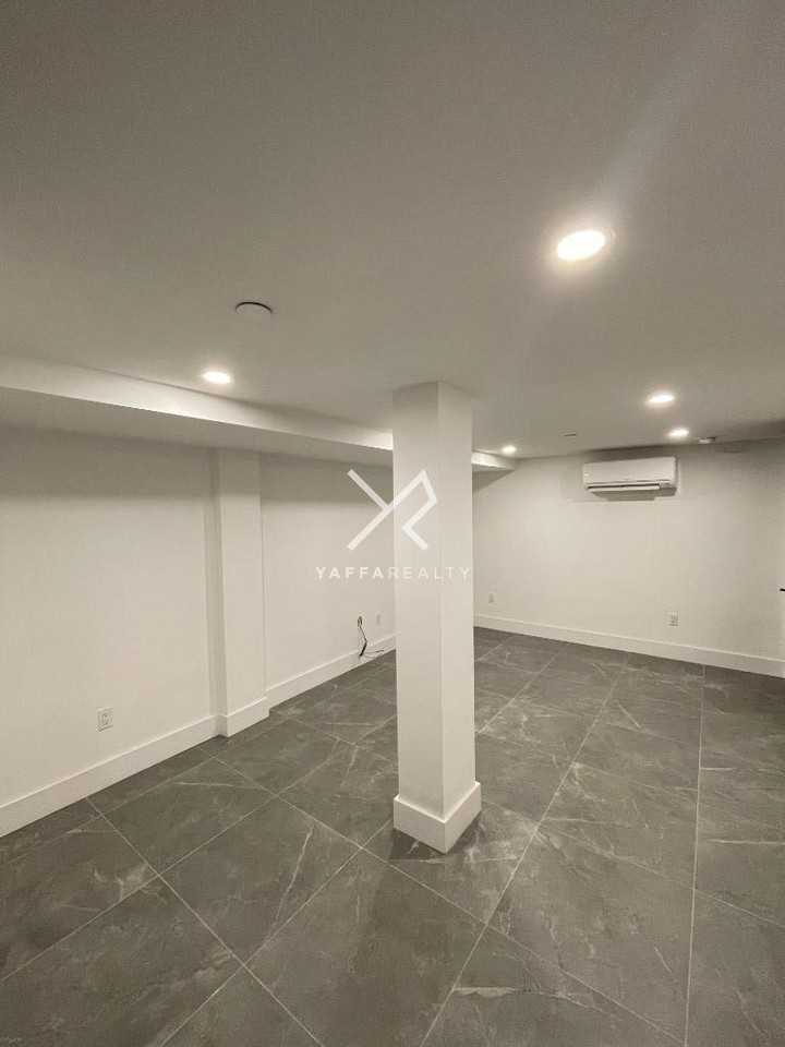 1057 E 34th St - Photo 6 of 9