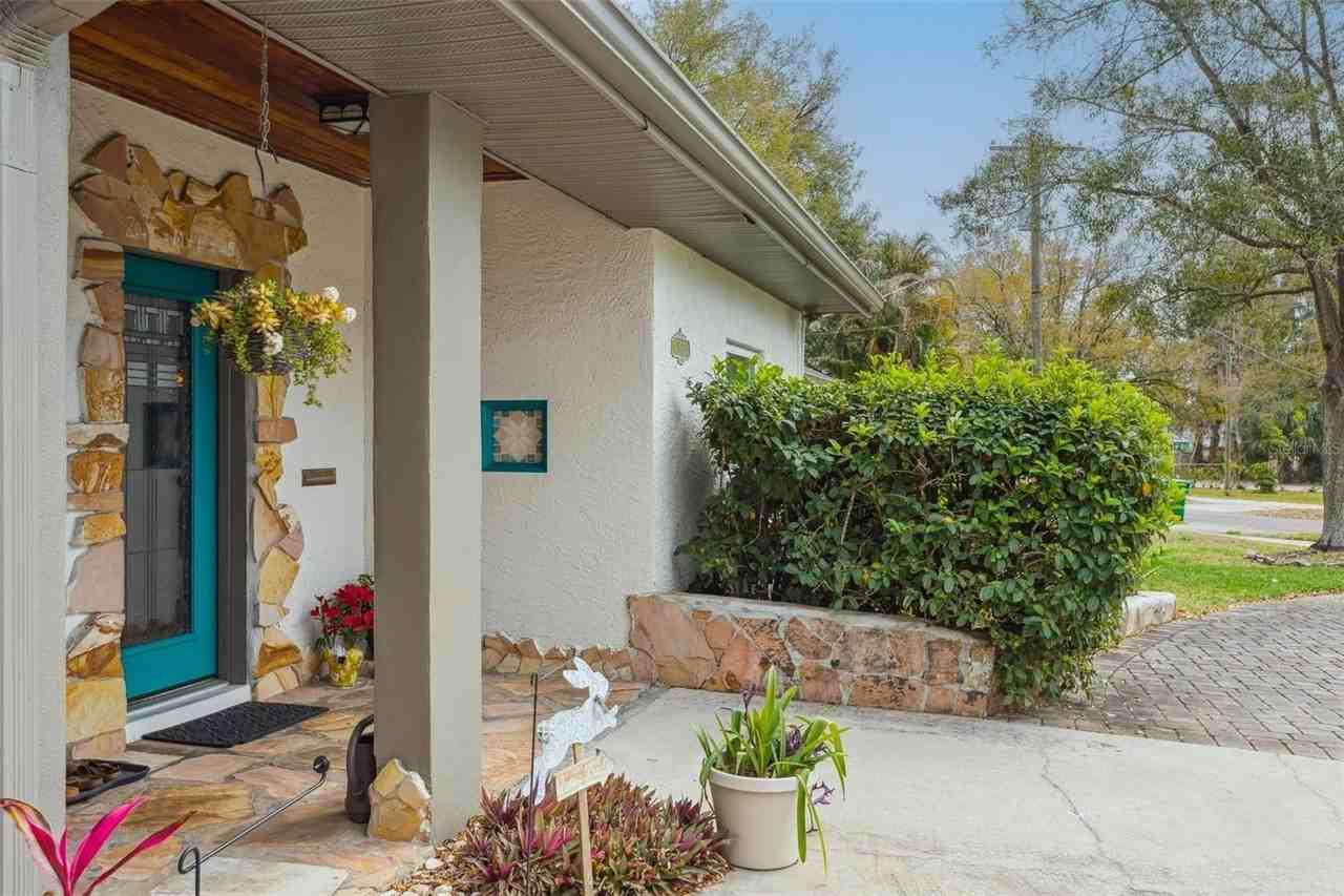 2603 N Ridgewood Ave - Photo 2 of 44